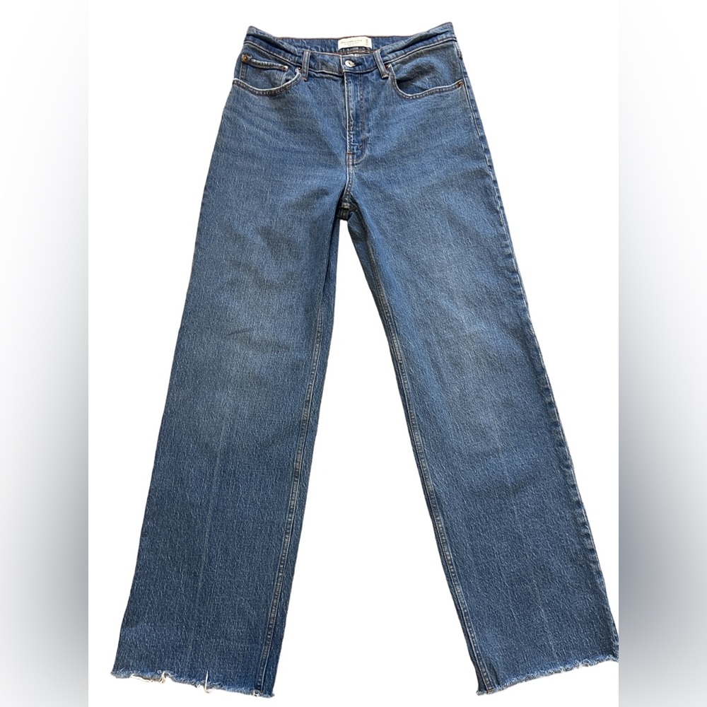 Abercrombie & Fitch High Rise 90s Relaxed Frayed Hem Jean - Picture 3 of 7